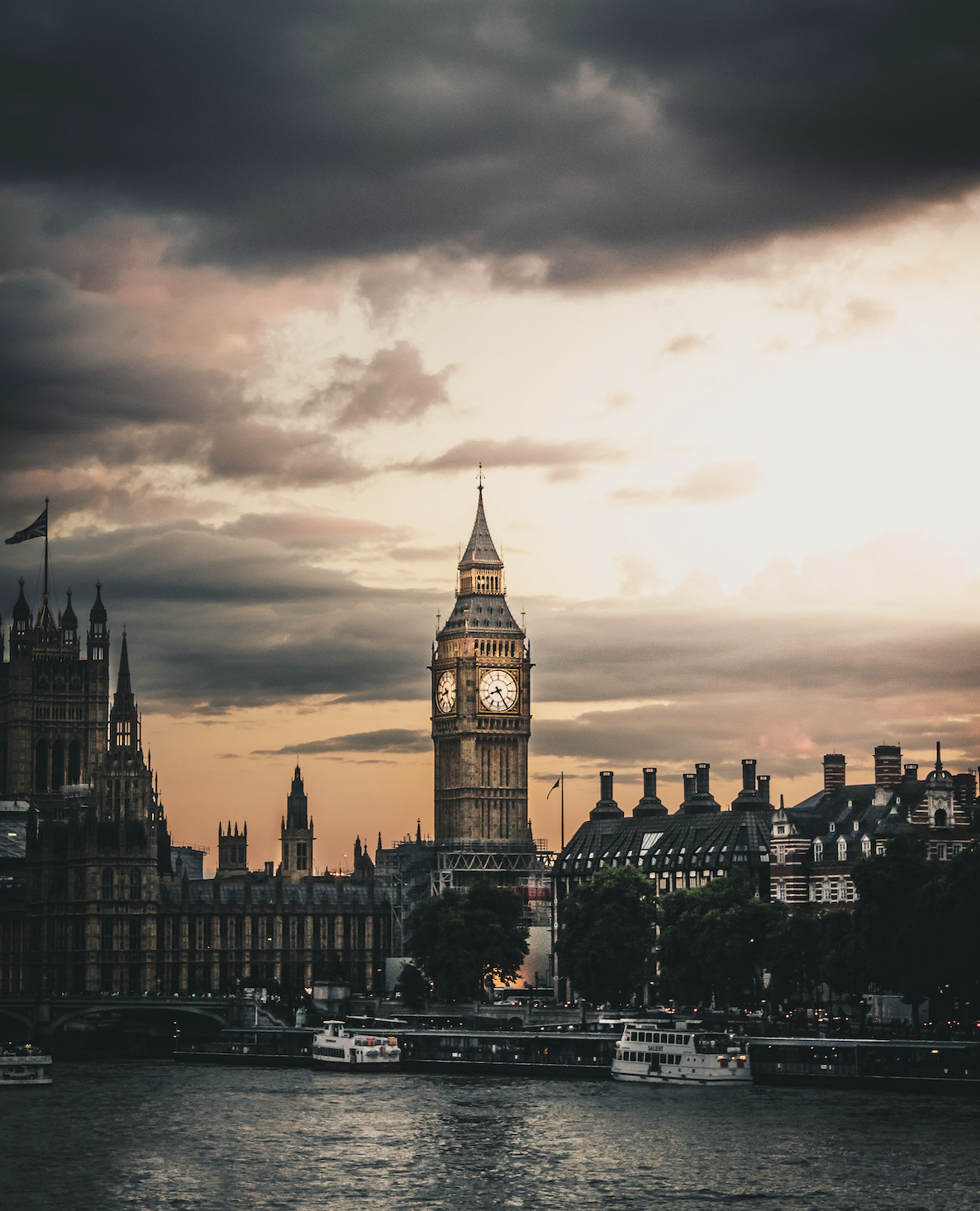 London, England
- 3 Nights